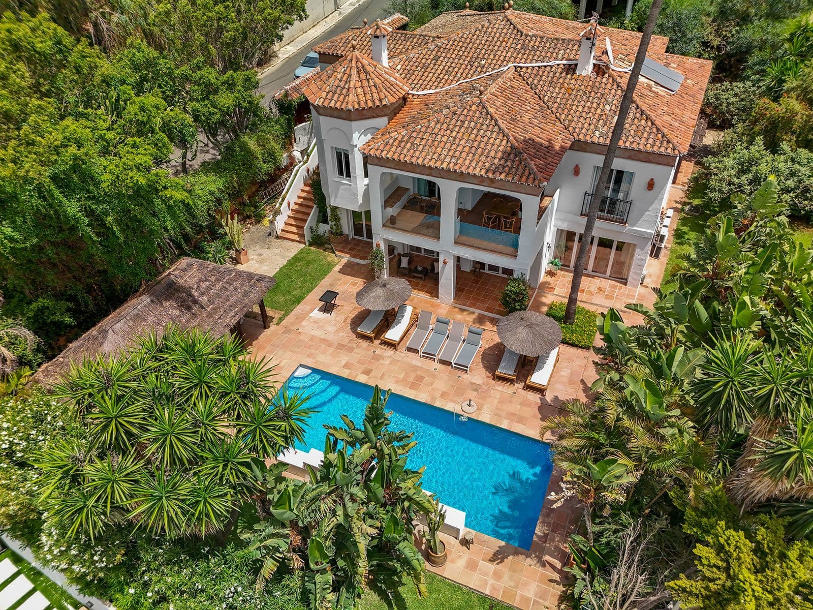 Detached Villa in El Rosario, Marbella East