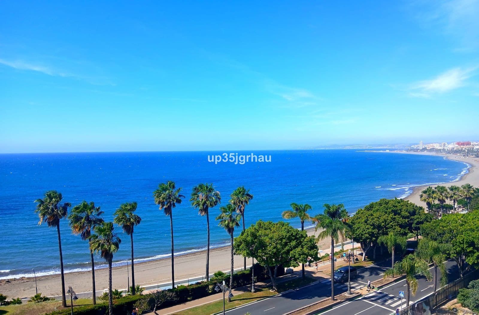 Middle Floor Apartment in Estepona, Estepona