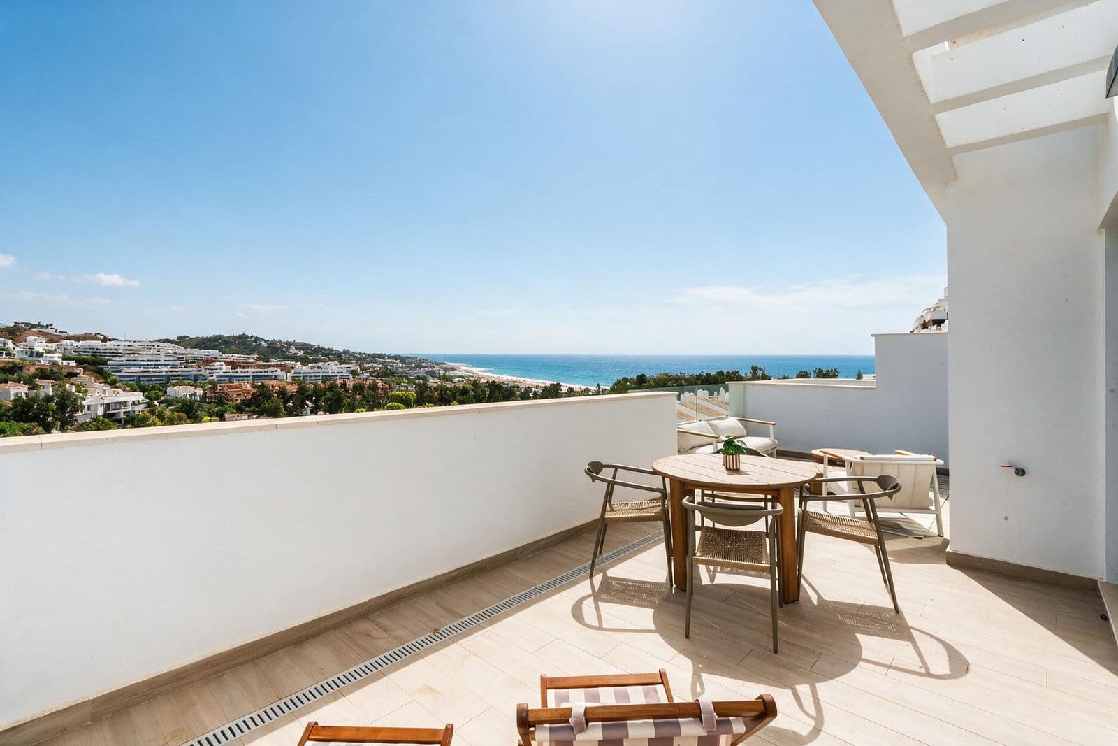Middle Floor Apartment in Mijas Costa, Mijas