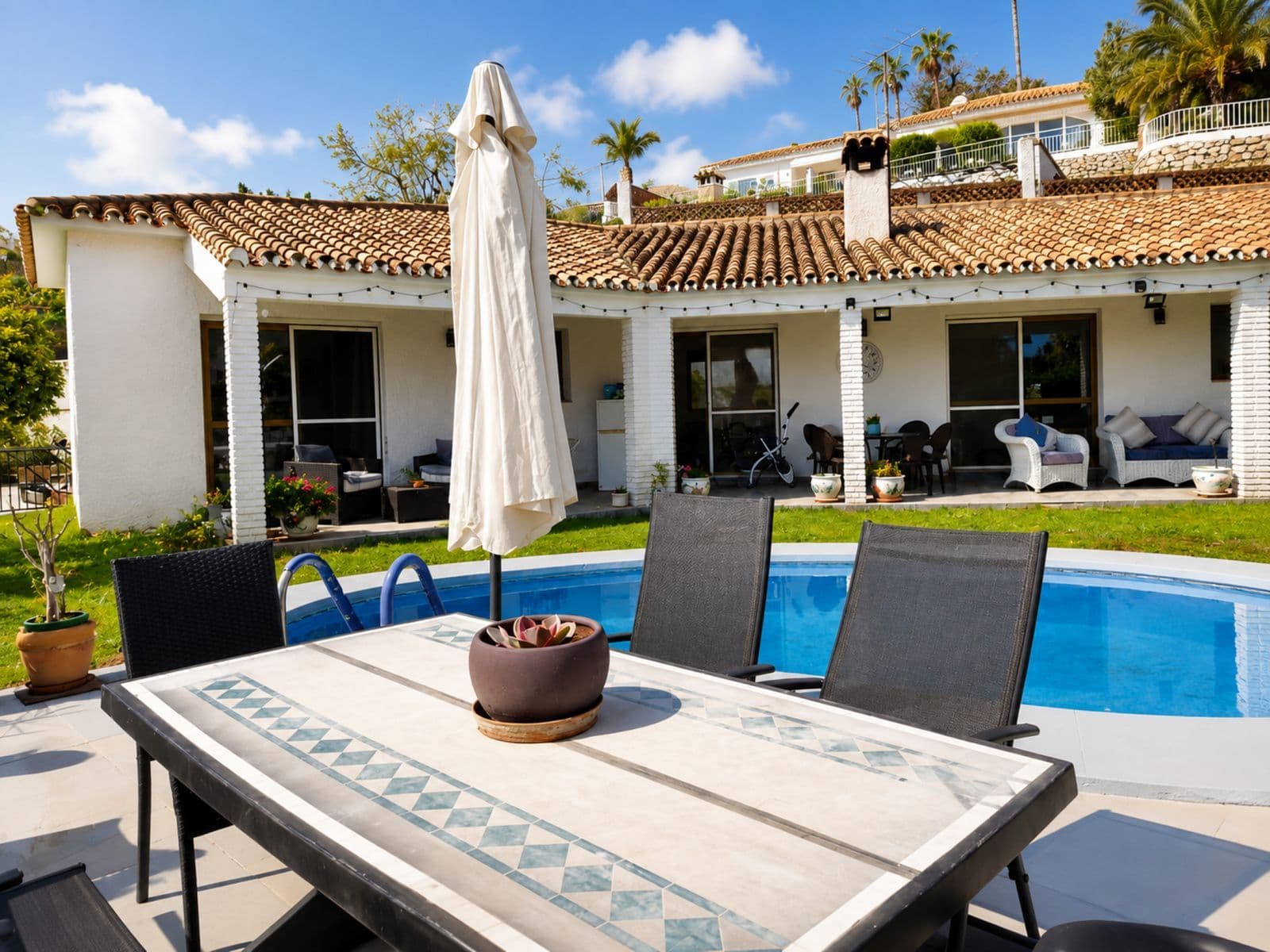 Detached Villa in Benalmadena, Benalmádena