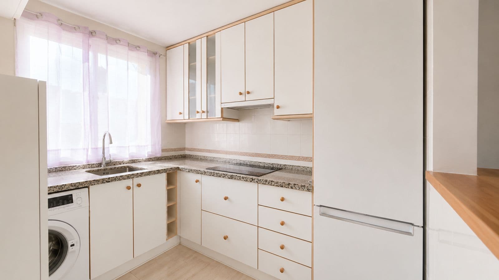 Middle Floor Apartment in Calahonda, Mijas