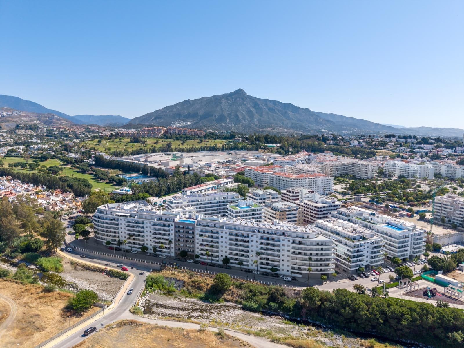 Penthouse in Nueva Andalucía, Nueva Andalucía