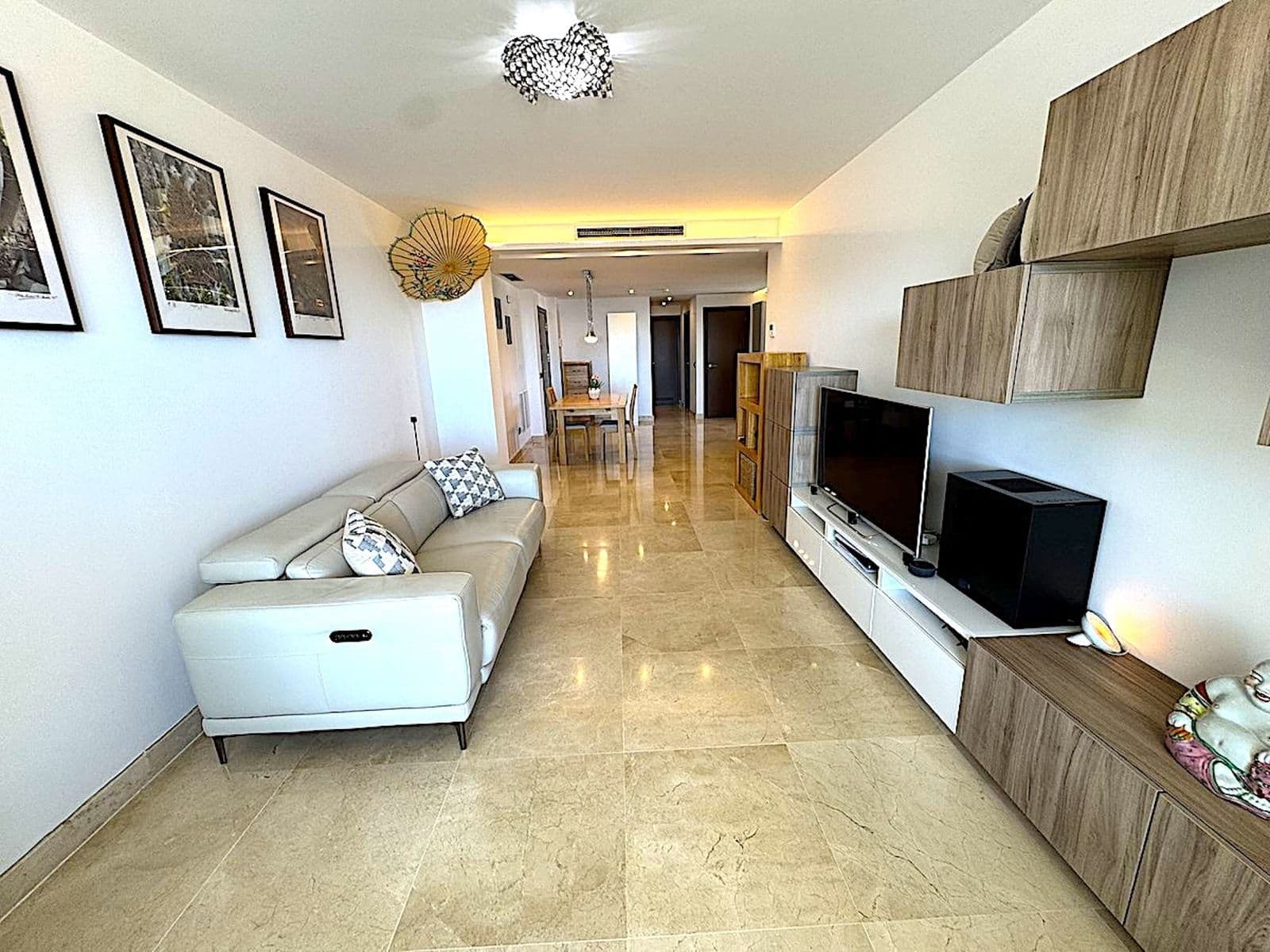Middle Floor Apartment in La Mairena, Marbella East