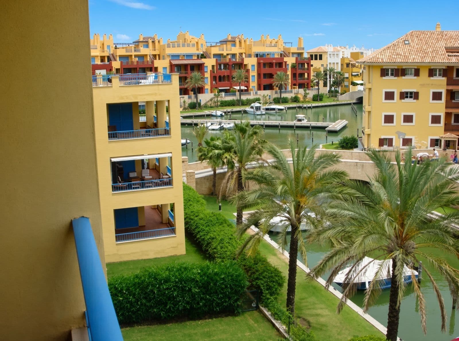 Middle Floor Apartment in Sotogrande Marina, Sotogrande