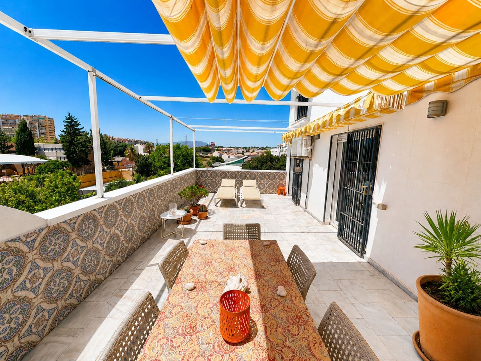 Middle Floor Apartment in Fuengirola, Fuengirola