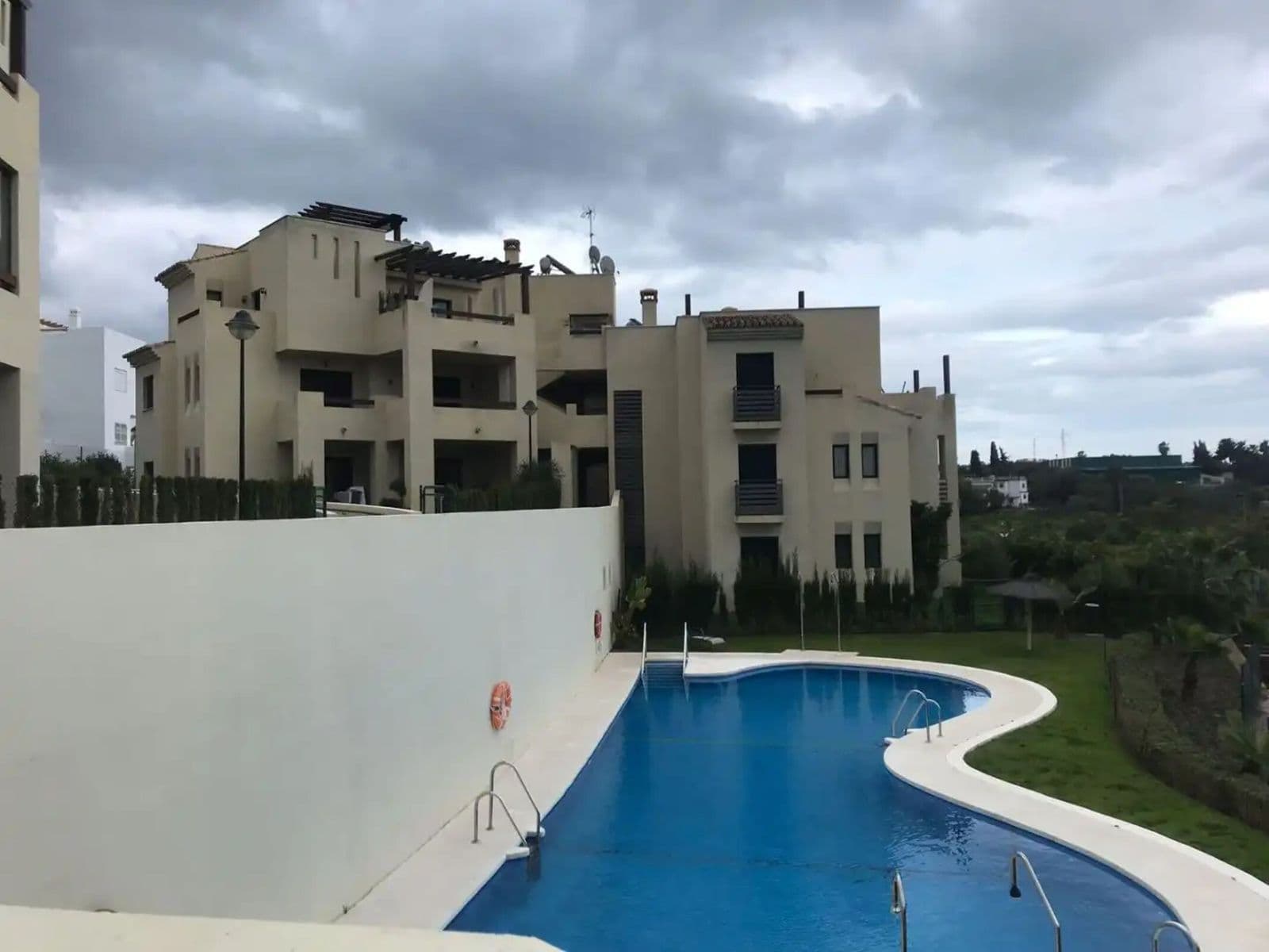 Middle Floor Apartment in Estepona, Estepona