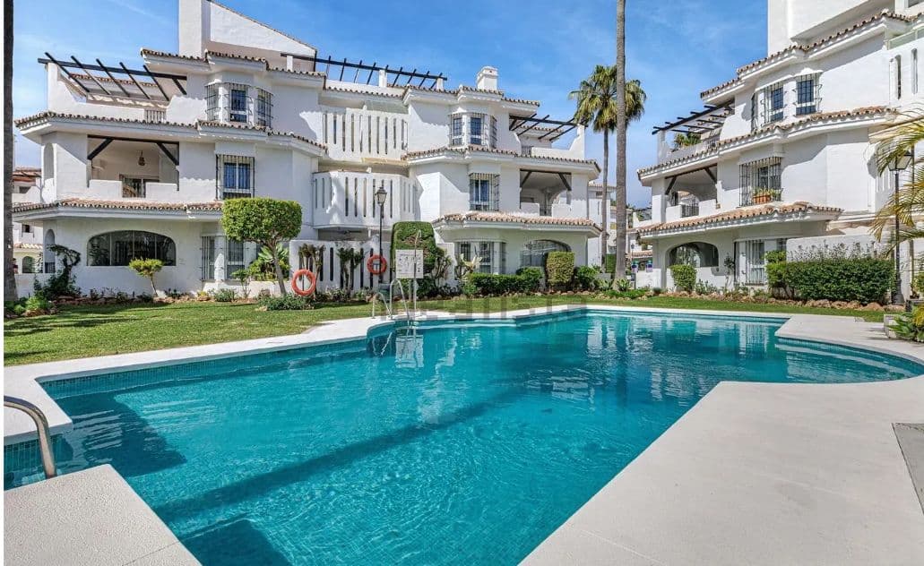 Penthouse Duplex in Nueva Andalucía, Nueva Andalucía