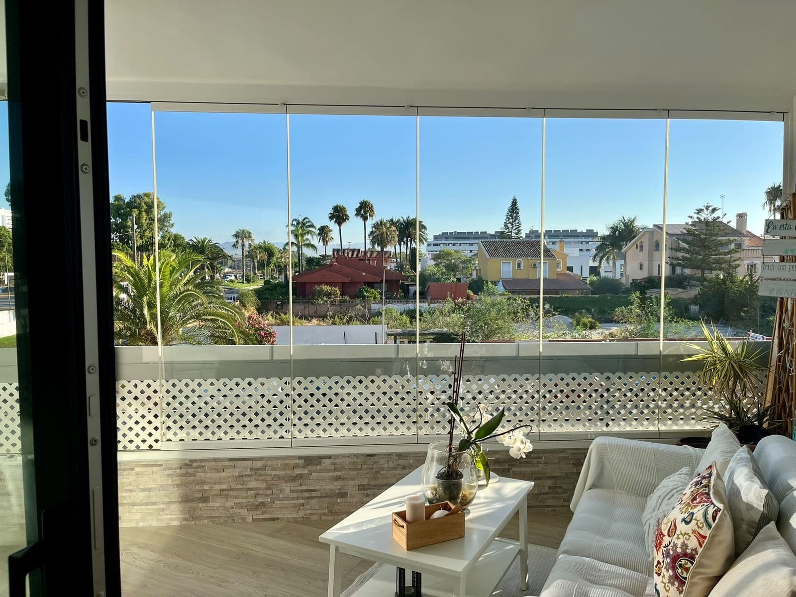 Middle Floor Apartment in Los Alamos, Torremolinos