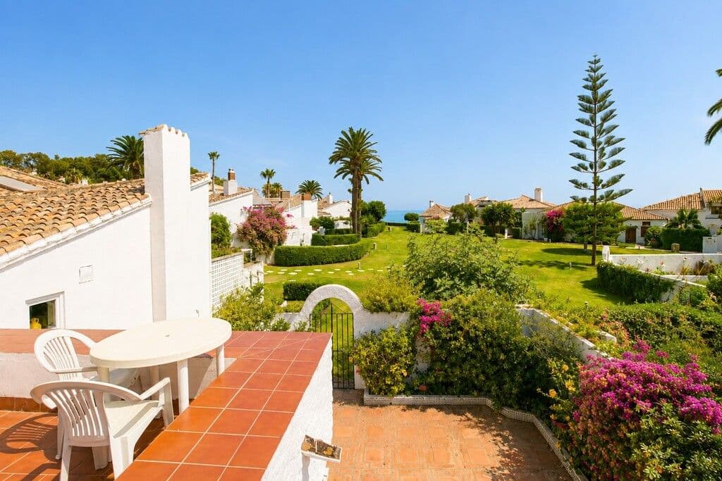 Semi-Detached House in Estepona, Estepona