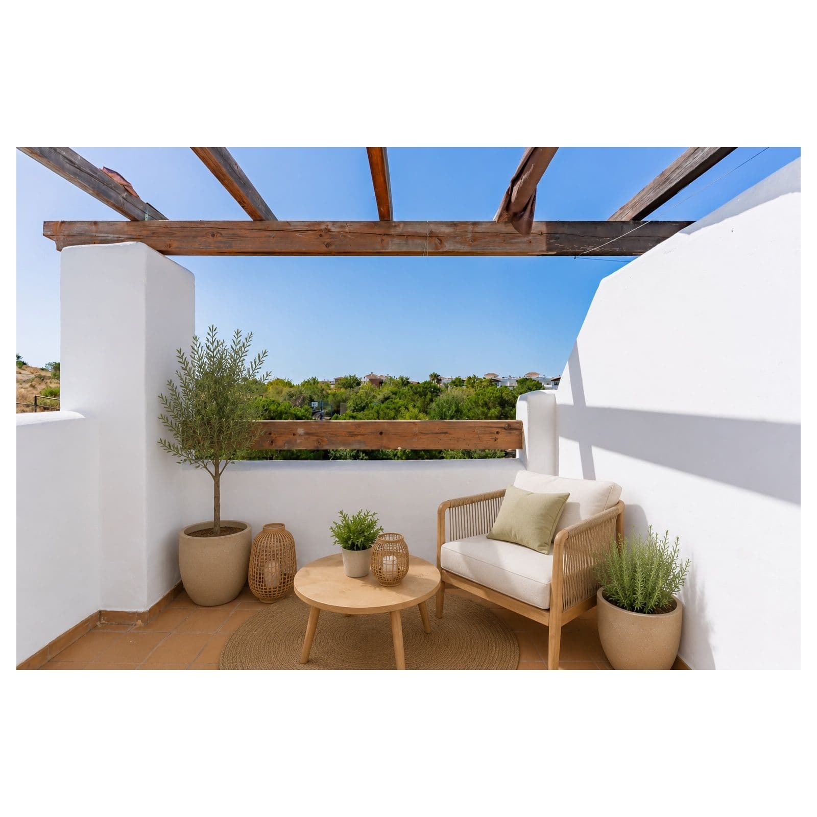 Middle Floor Apartment in Benalmadena Pueblo, Benalmádena