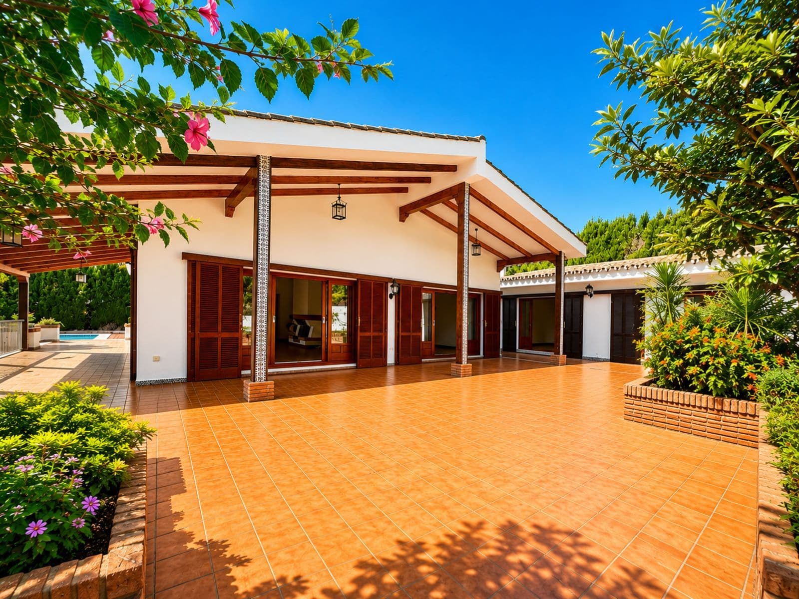 Detached Villa in Río Real, Marbella East