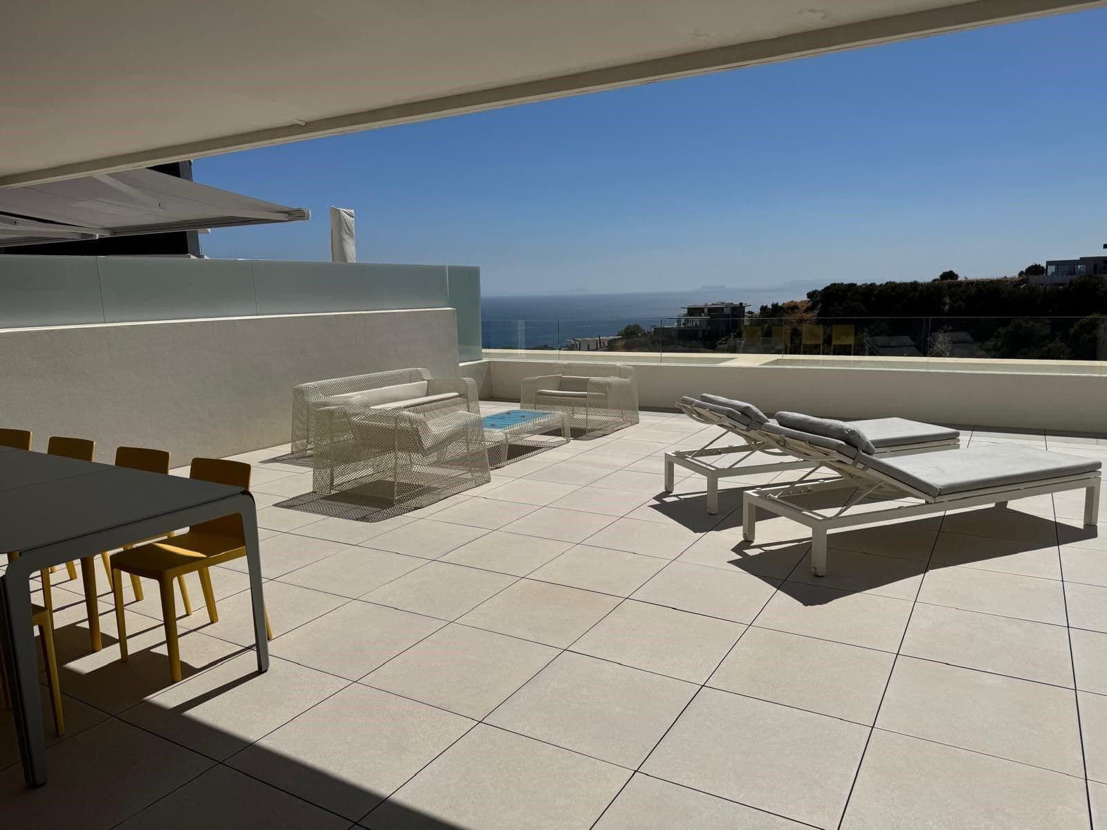 Middle Floor Apartment in Altos de los Monteros, Marbella East
