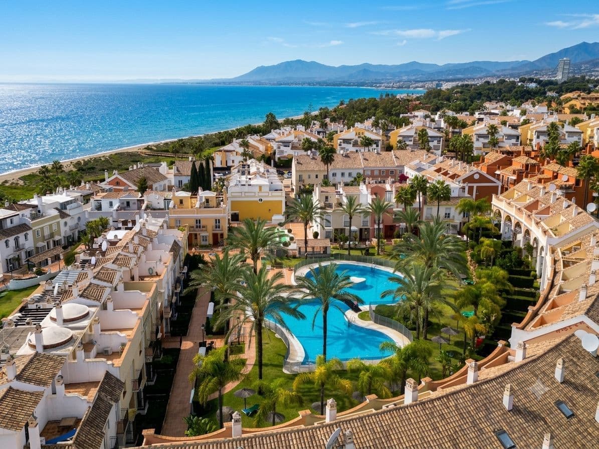 Townhouse in Bahía de Marbella, Marbella East