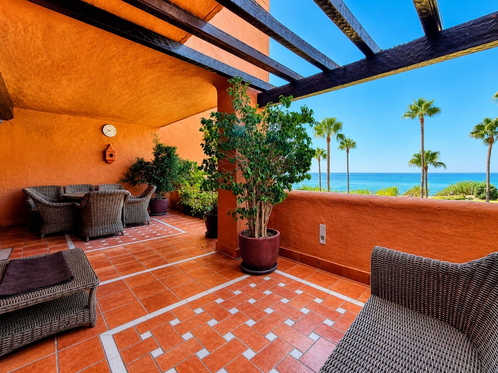 Middle Floor Apartment in Estepona, Estepona