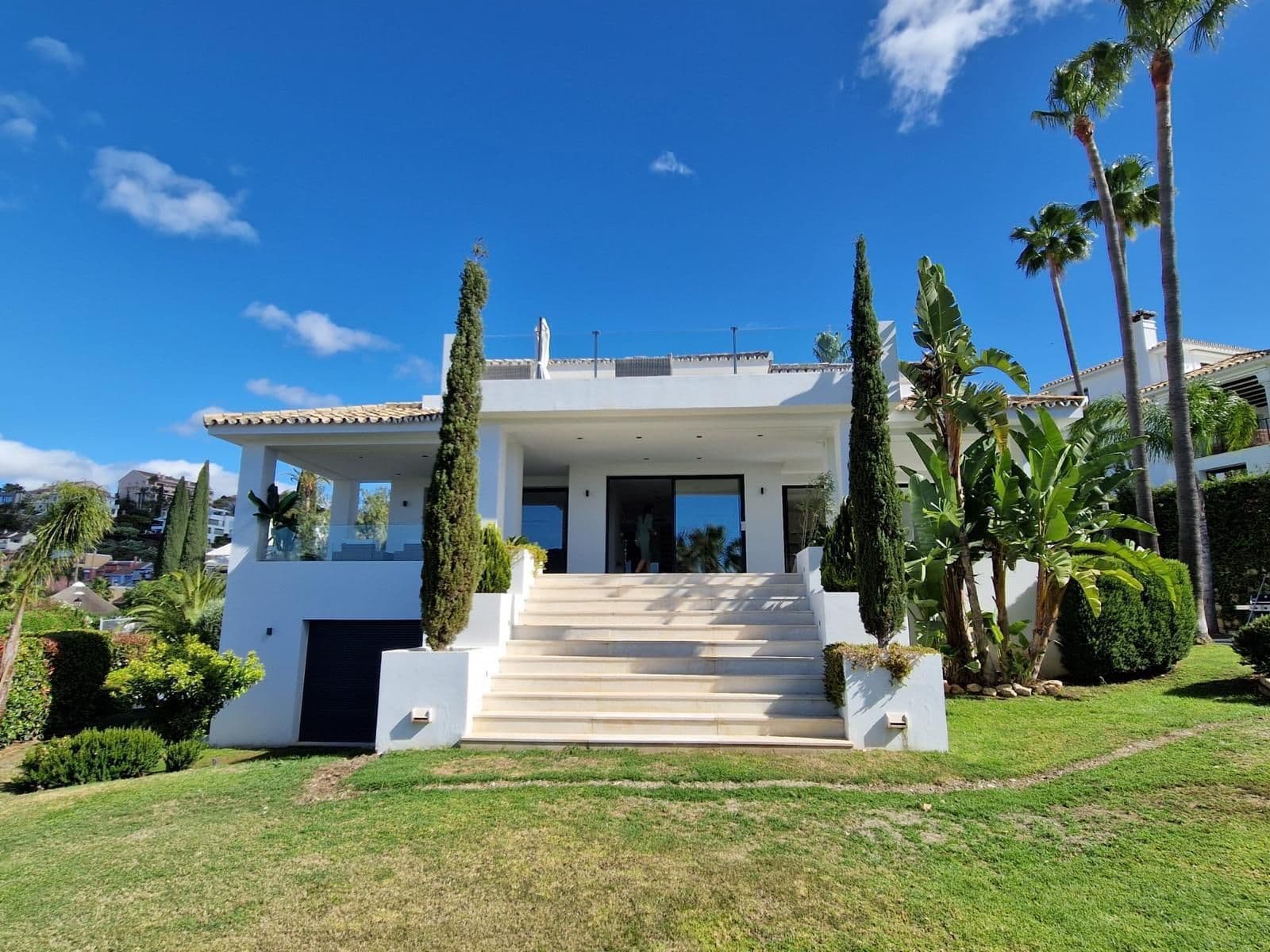 Detached Villa in Nueva Andalucía, Nueva Andalucía