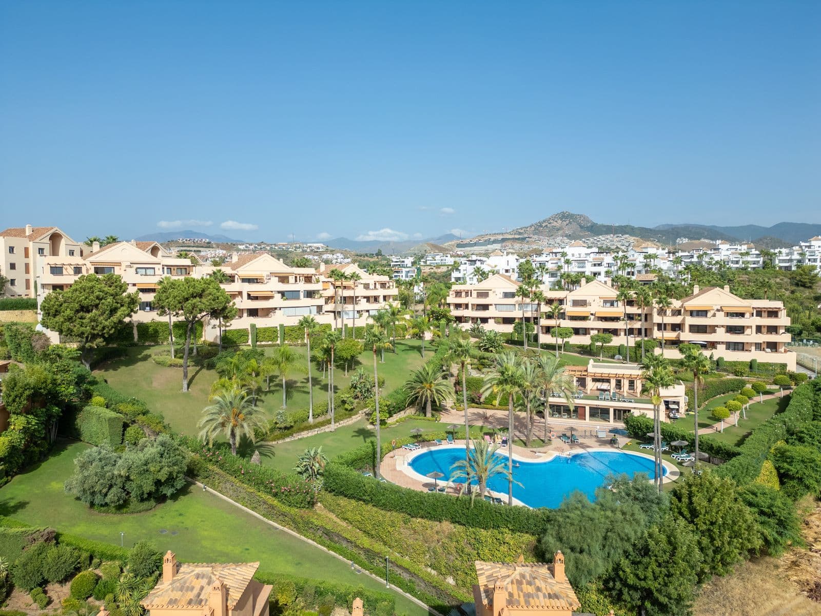 Penthouse in Atalaya, Estepona