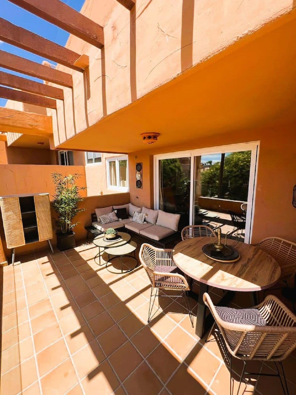 Middle Floor Apartment in Elviria, Marbella East