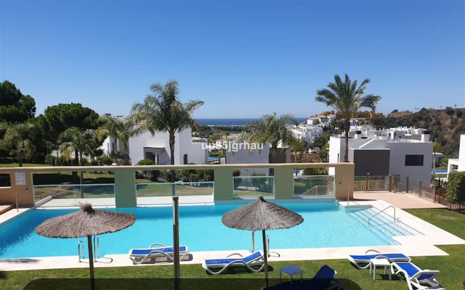 Middle Floor Apartment in Estepona, Estepona