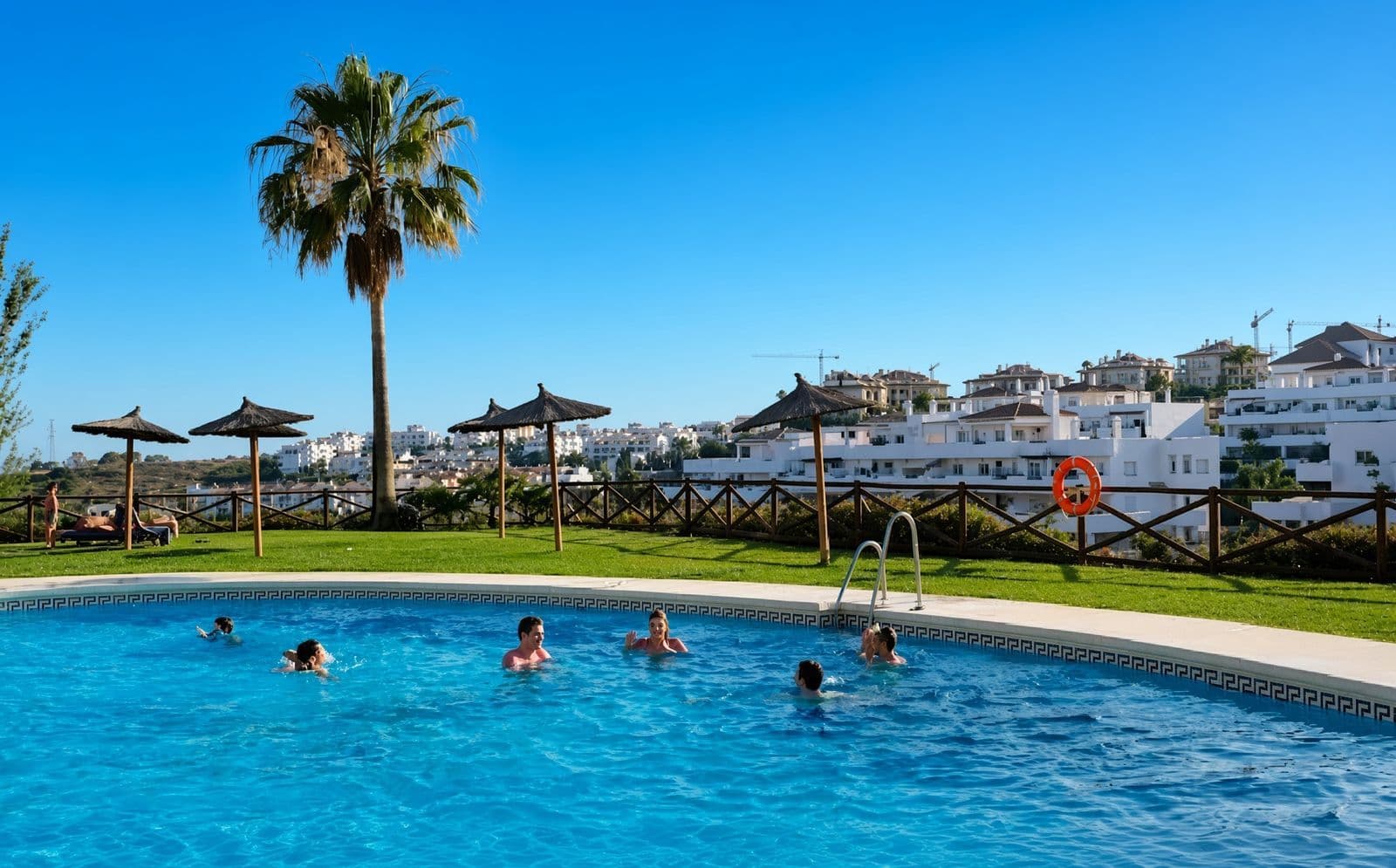 Ground Floor Apartment in Estepona, Estepona