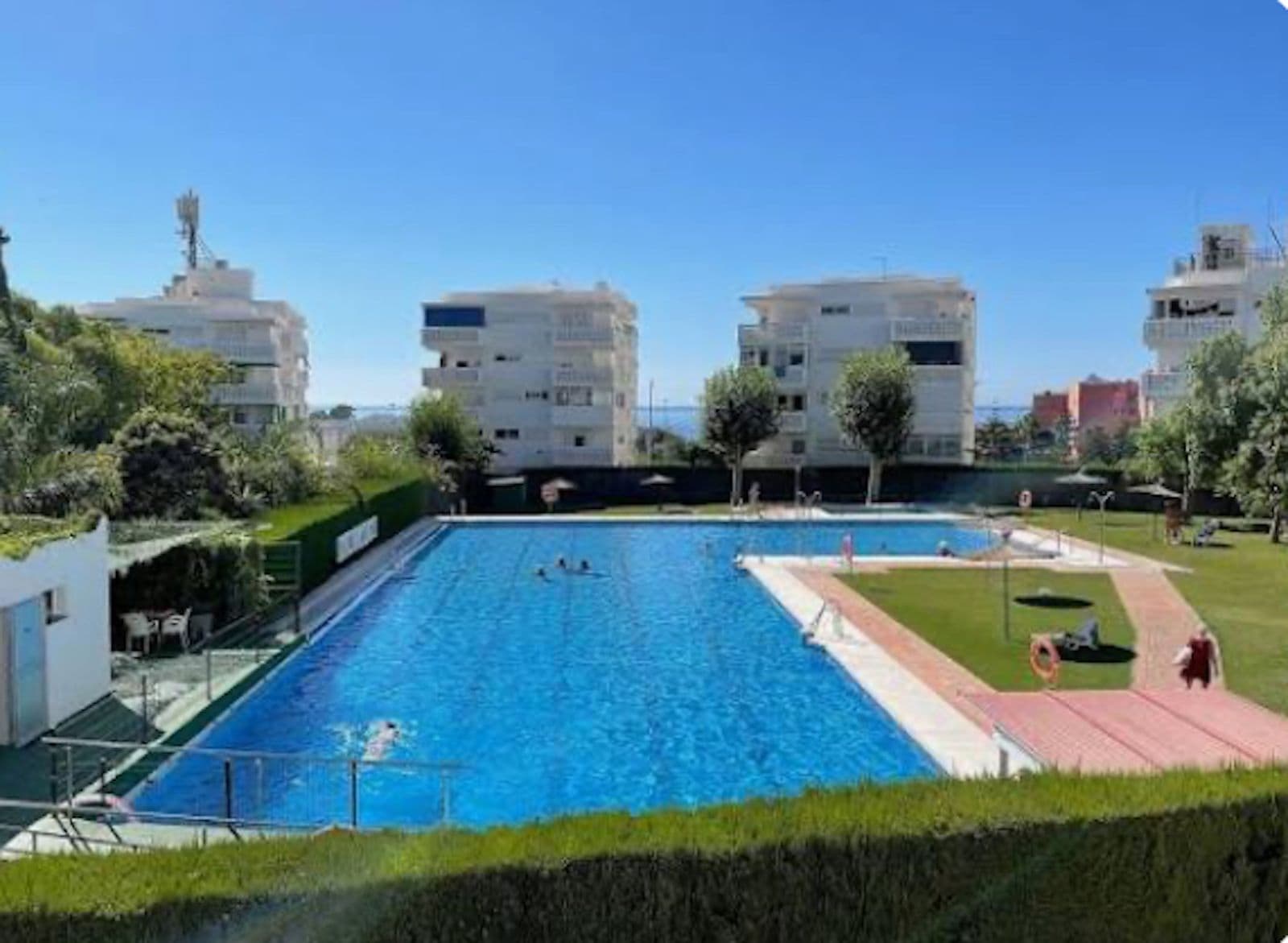Middle Floor Apartment in Estepona, Estepona