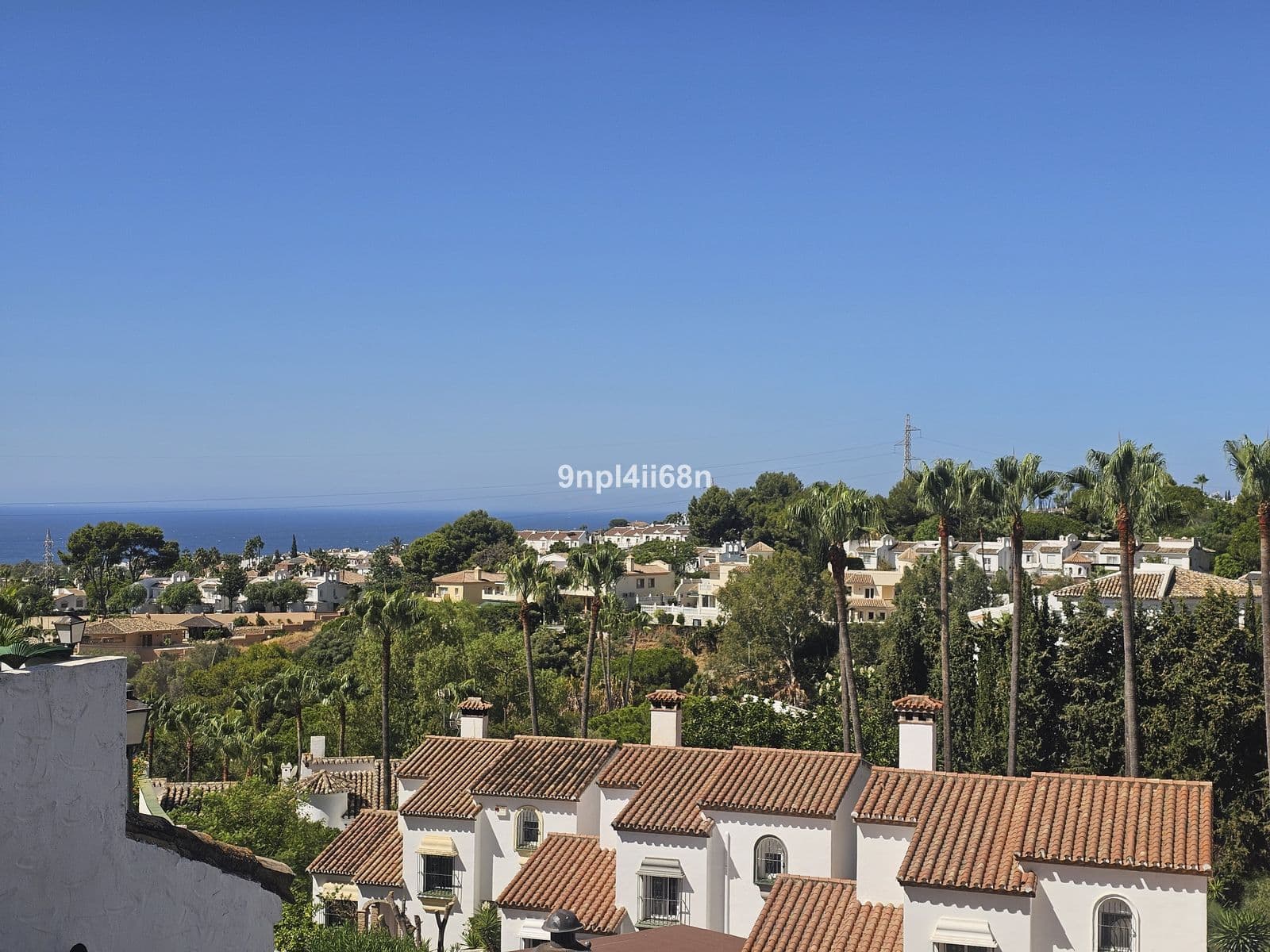 Middle Floor Apartment in Calahonda, Mijas