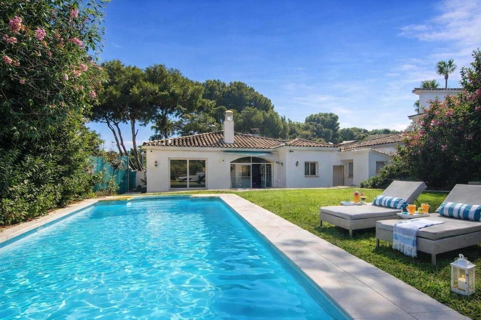 Detached Villa in Nueva Andalucía, Nueva Andalucía