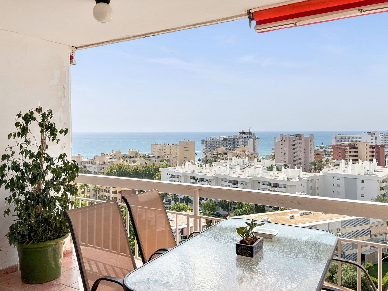 Top Floor Apartment in Montemar, Torremolinos