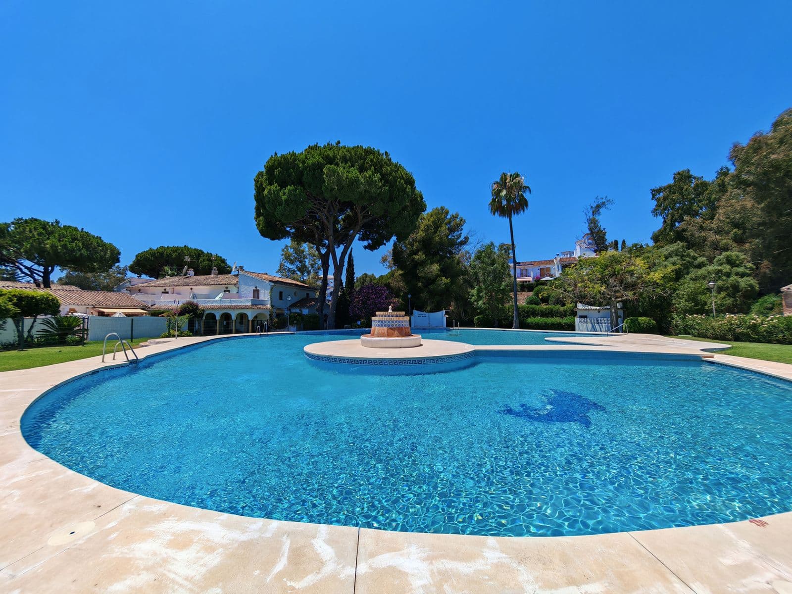 Townhouse in Elviria, Marbella East