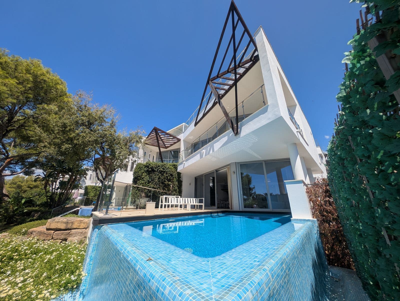 Semi-Detached House in Sierra Blanca, Marbella