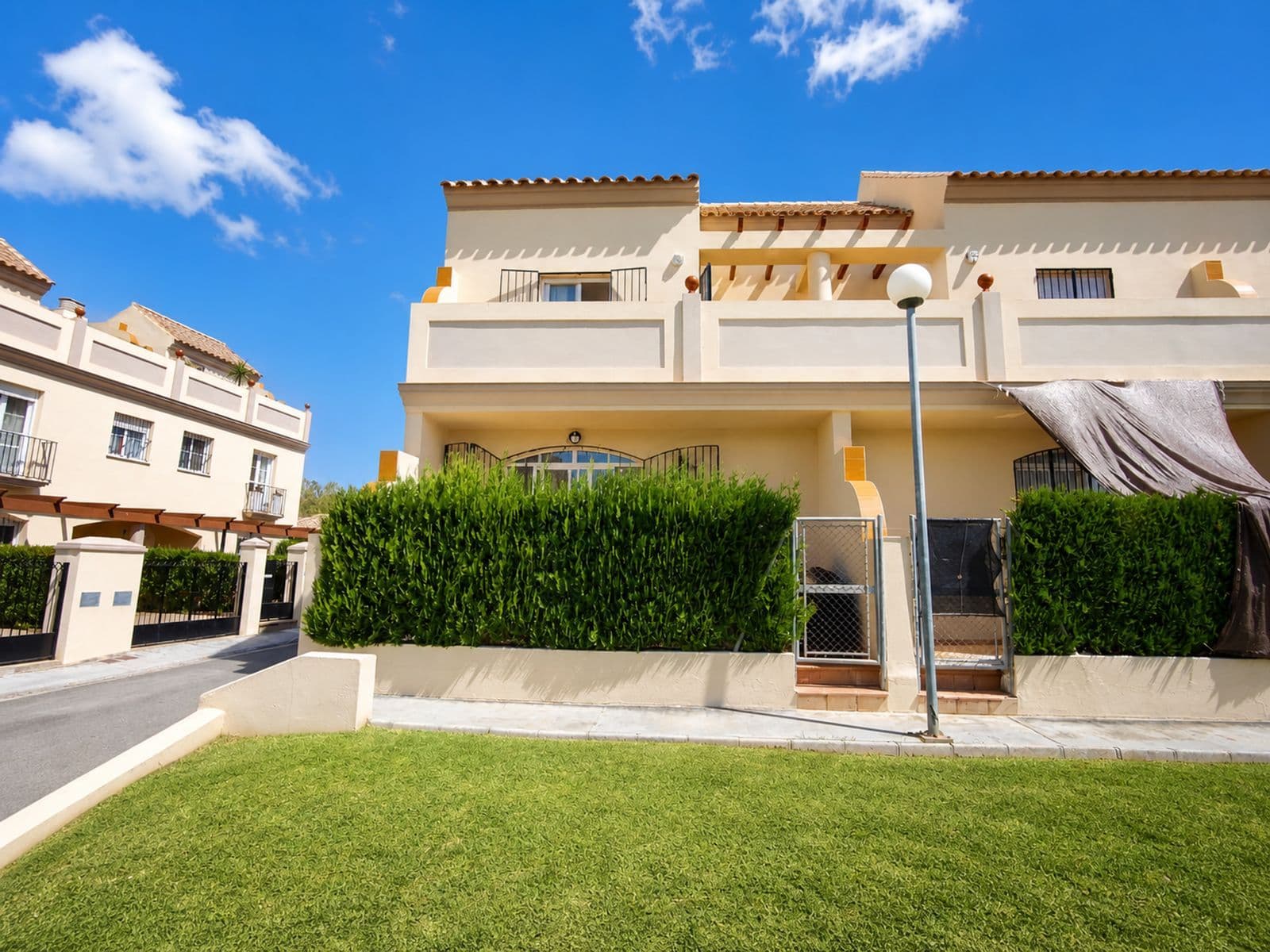 Semi-Detached House in La Duquesa, Manilva