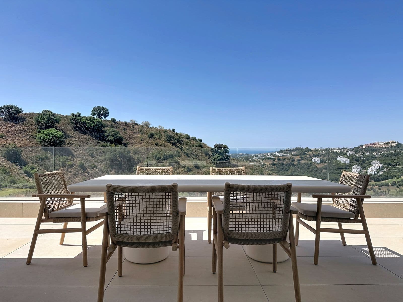 Middle Floor Apartment in Benahavís, Benahavís