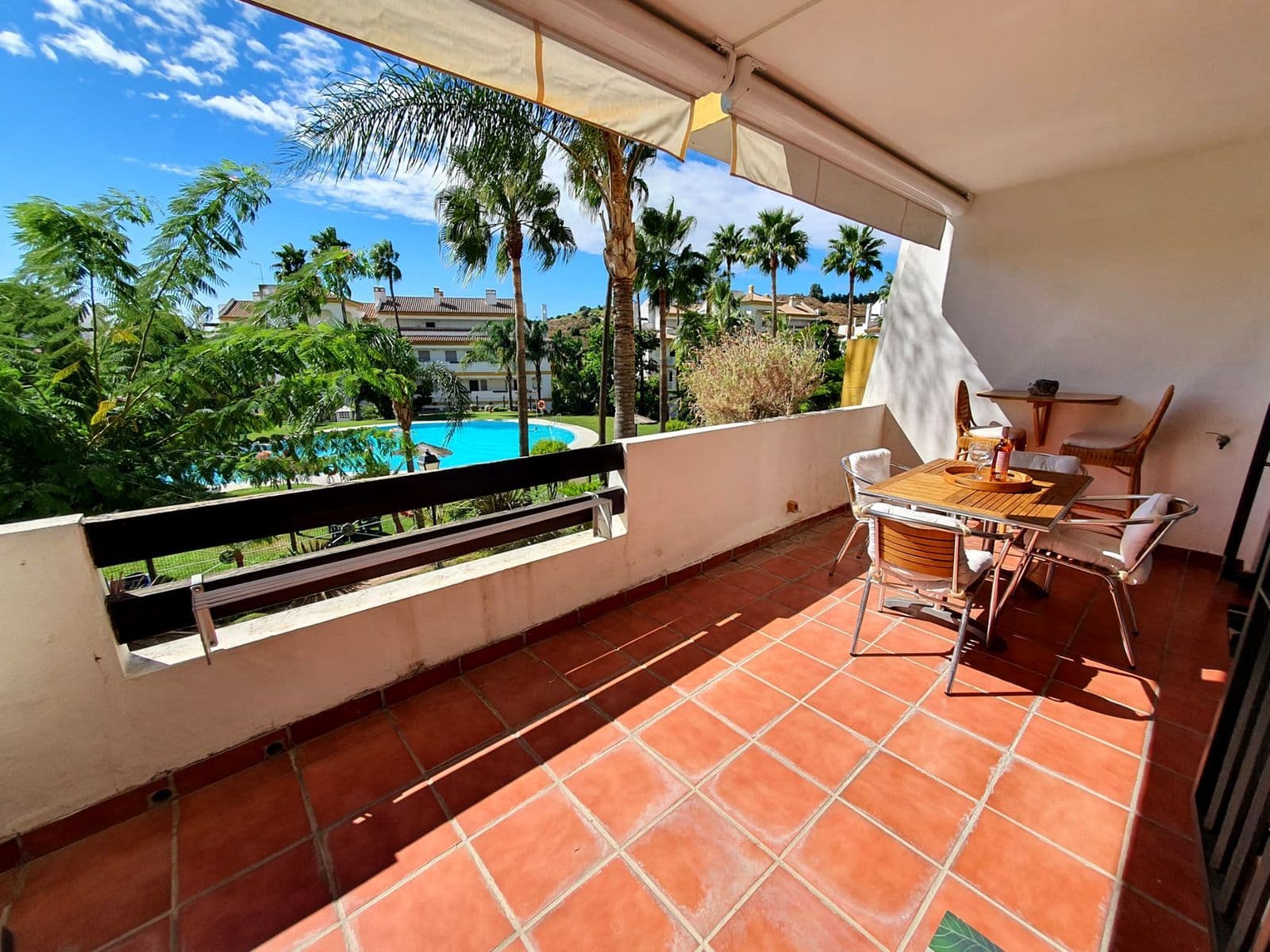 Middle Floor Apartment in Calanova Golf, Mijas