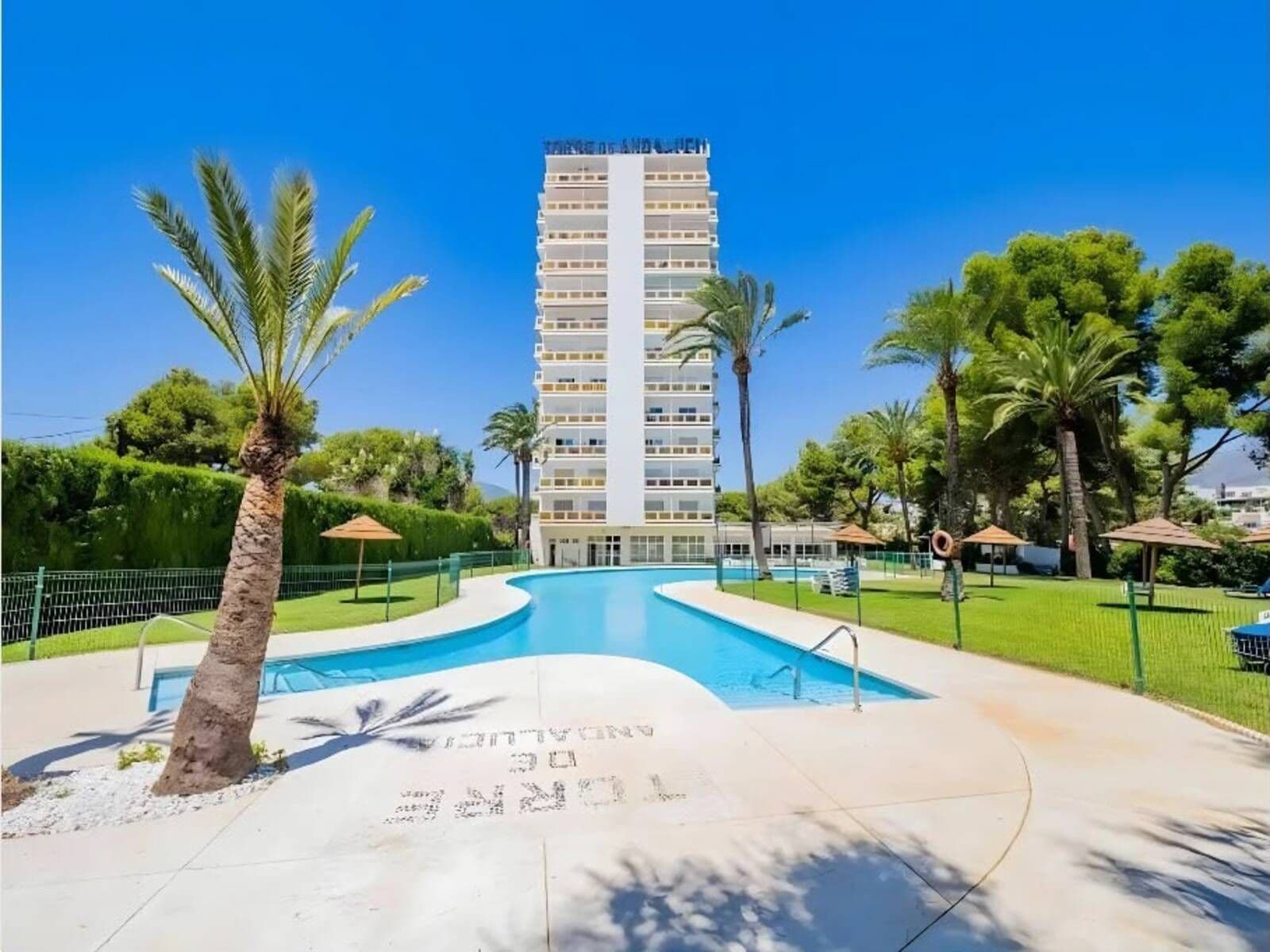 Middle Floor Apartment in Nueva Andalucía, Nueva Andalucía