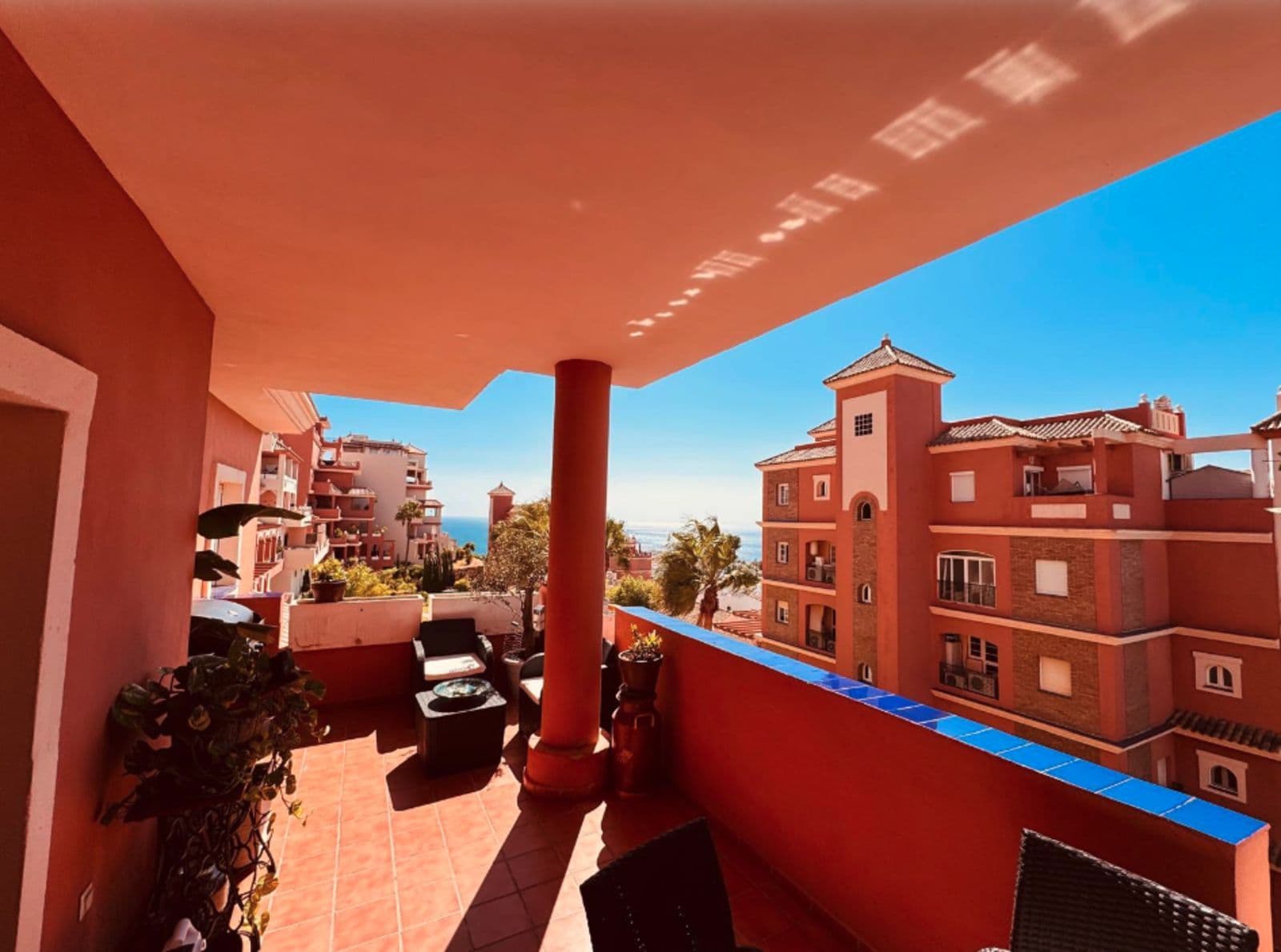Middle Floor Apartment in La Duquesa, Manilva