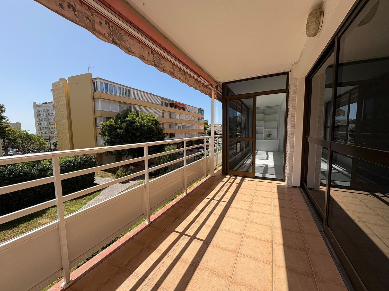 Middle Floor Apartment in La Carihuela, Torremolinos