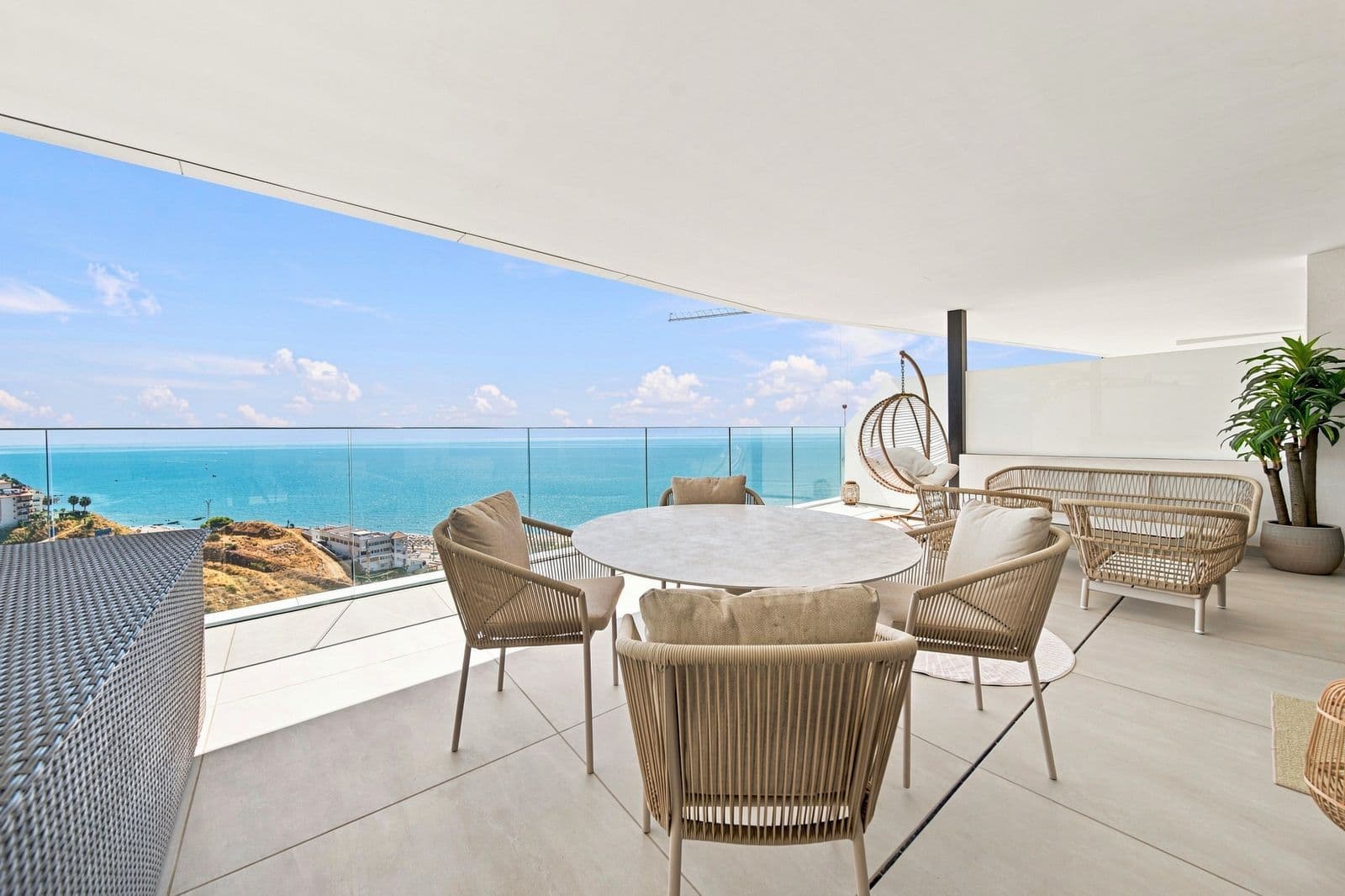 Middle Floor Apartment in Fuengirola, Fuengirola