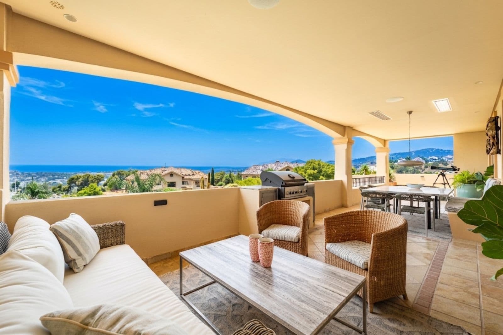 Penthouse Duplex in Nueva Andalucía, Nueva Andalucía