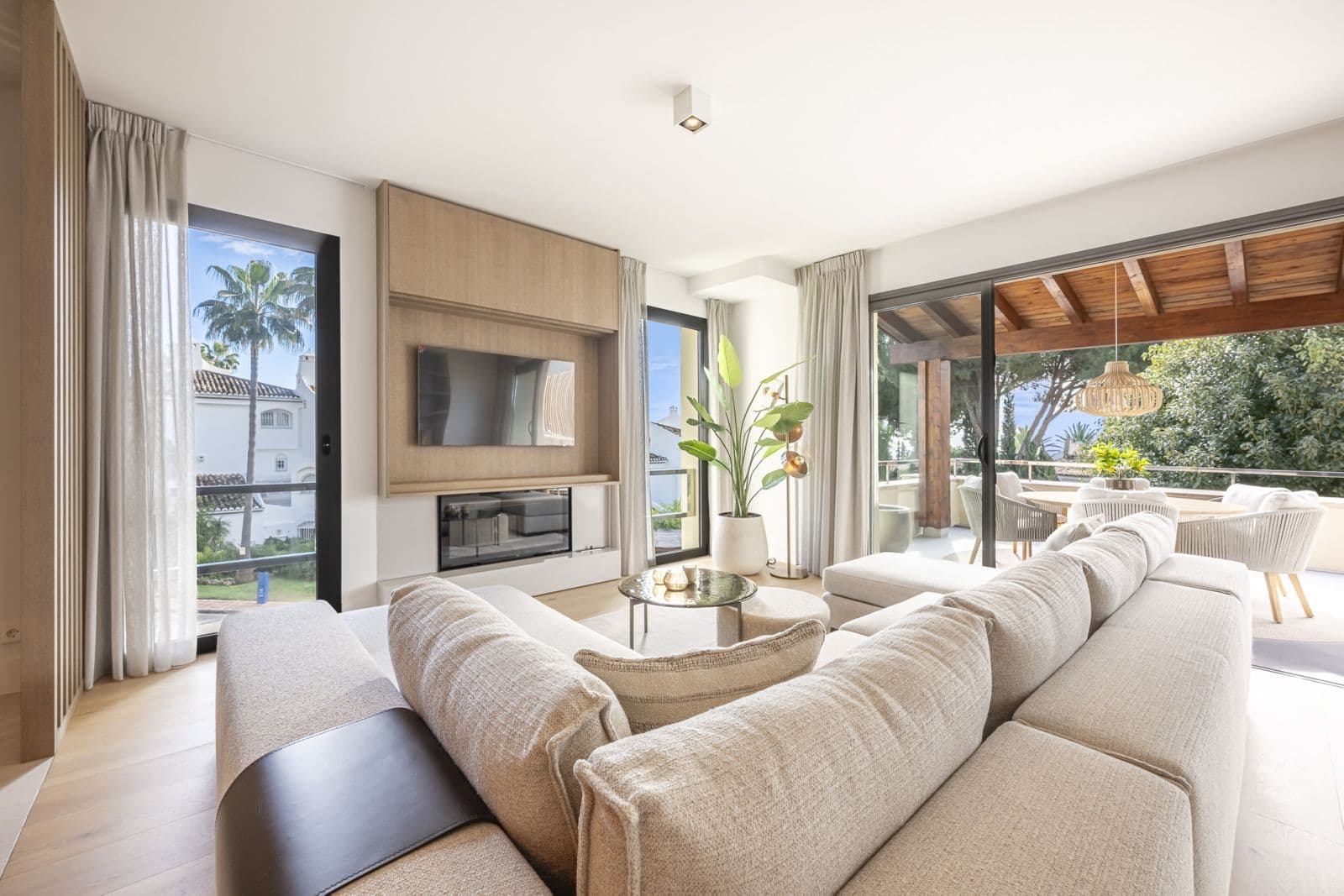 Middle Floor Apartment in The Golden Mile, Marbella
