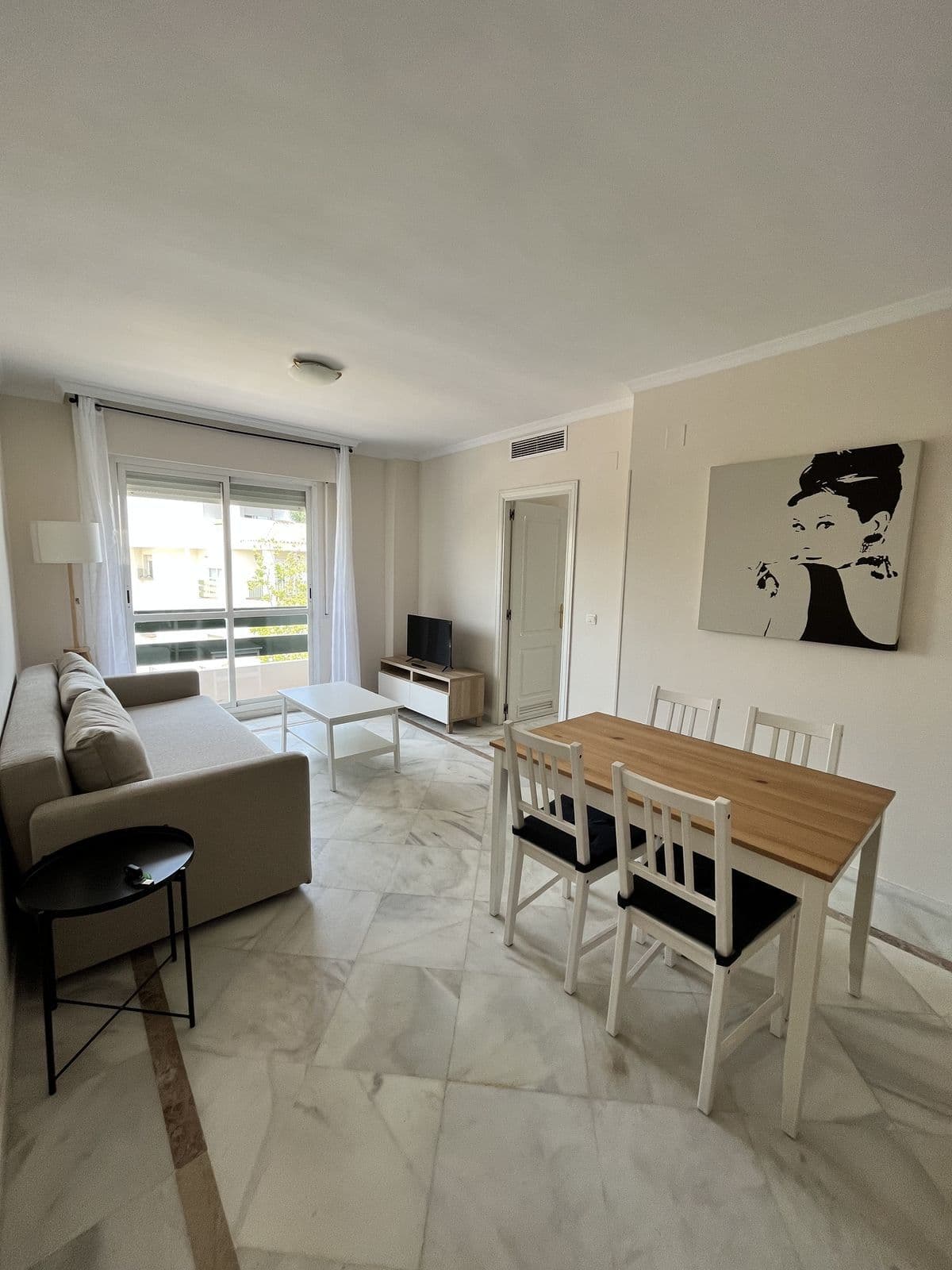 Middle Floor Apartment in Nueva Andalucía, Nueva Andalucía