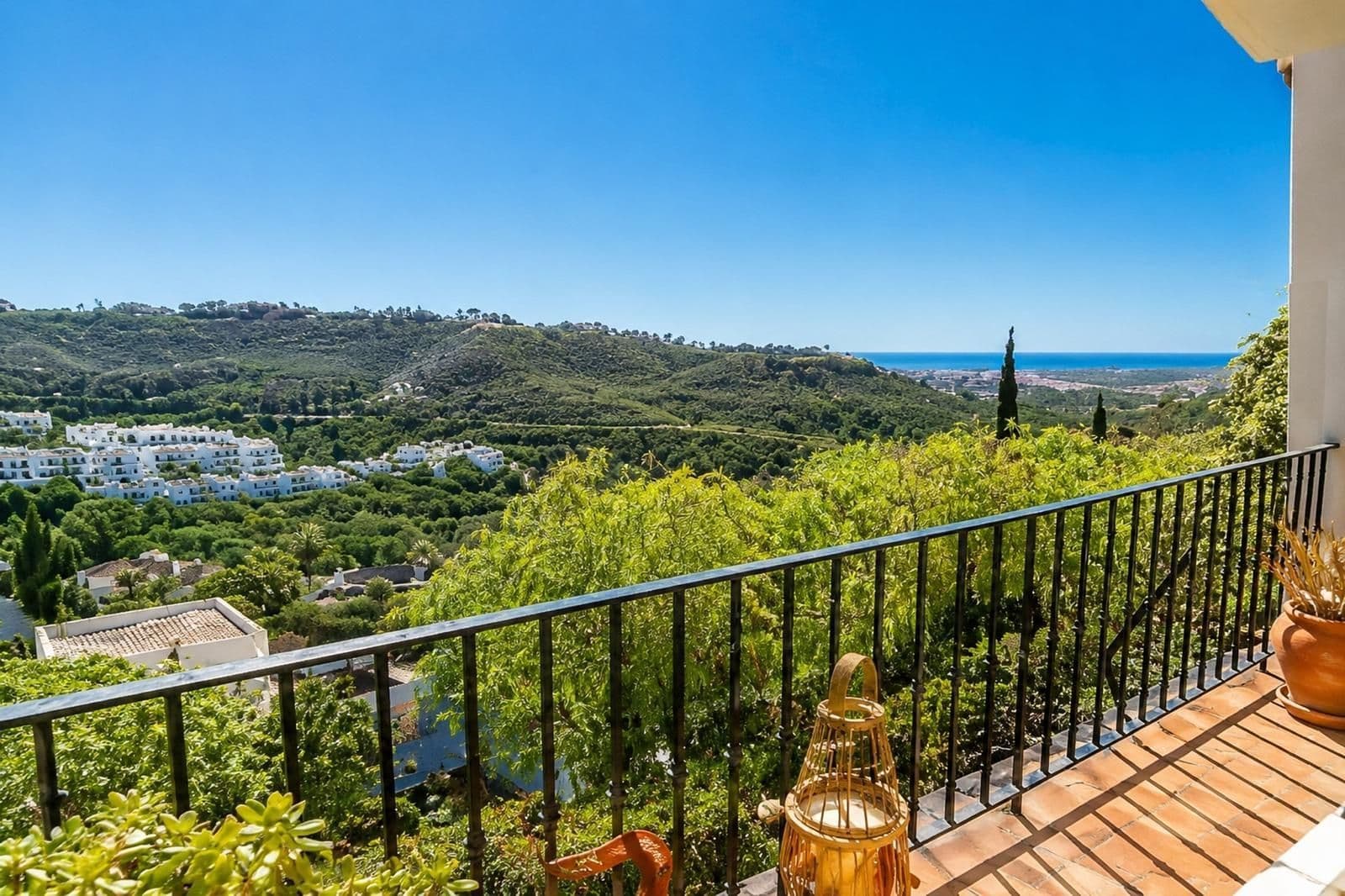 Ground Floor Apartment in Los Arqueros, Benahavís