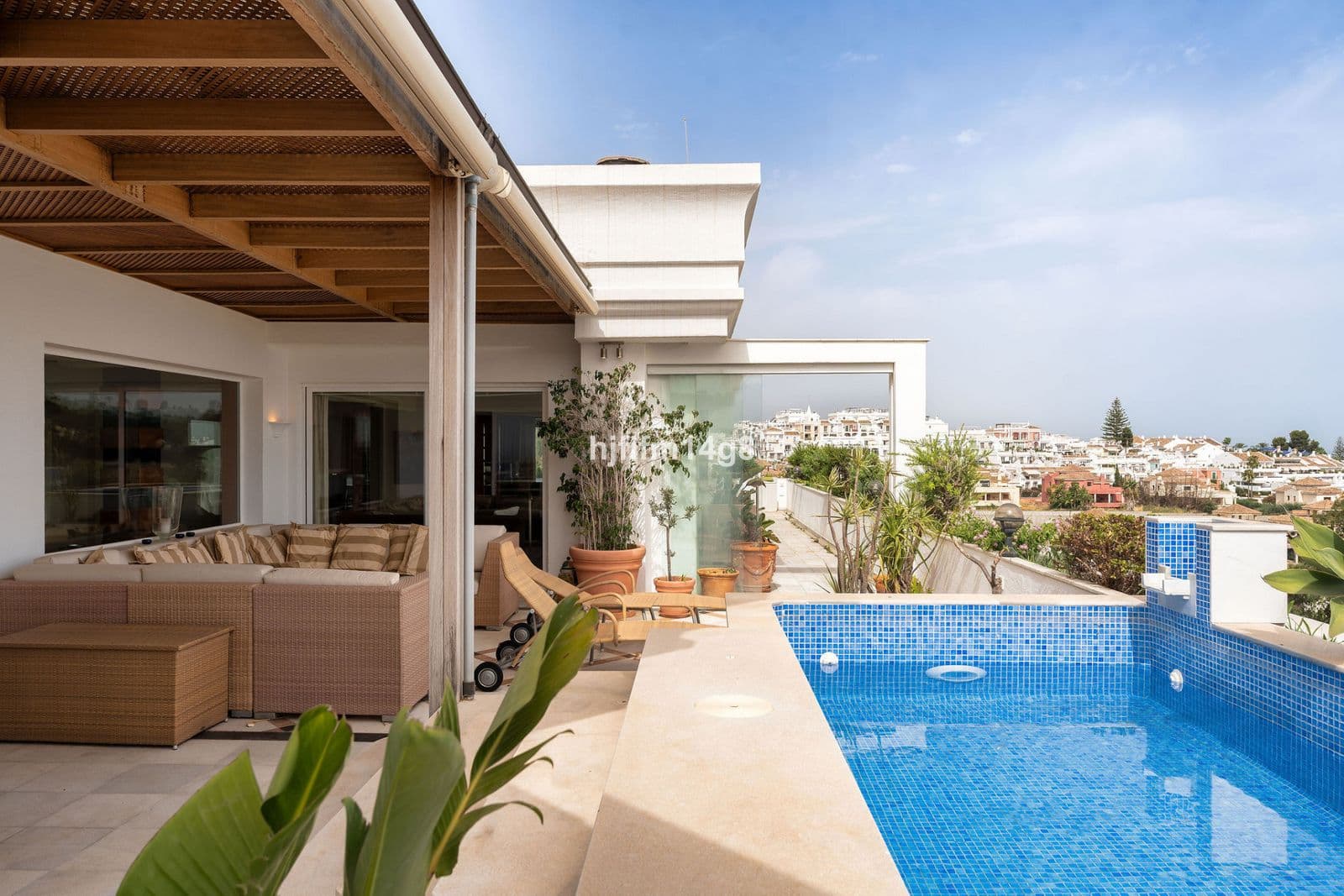 Penthouse in Nueva Andalucía, Nueva Andalucía