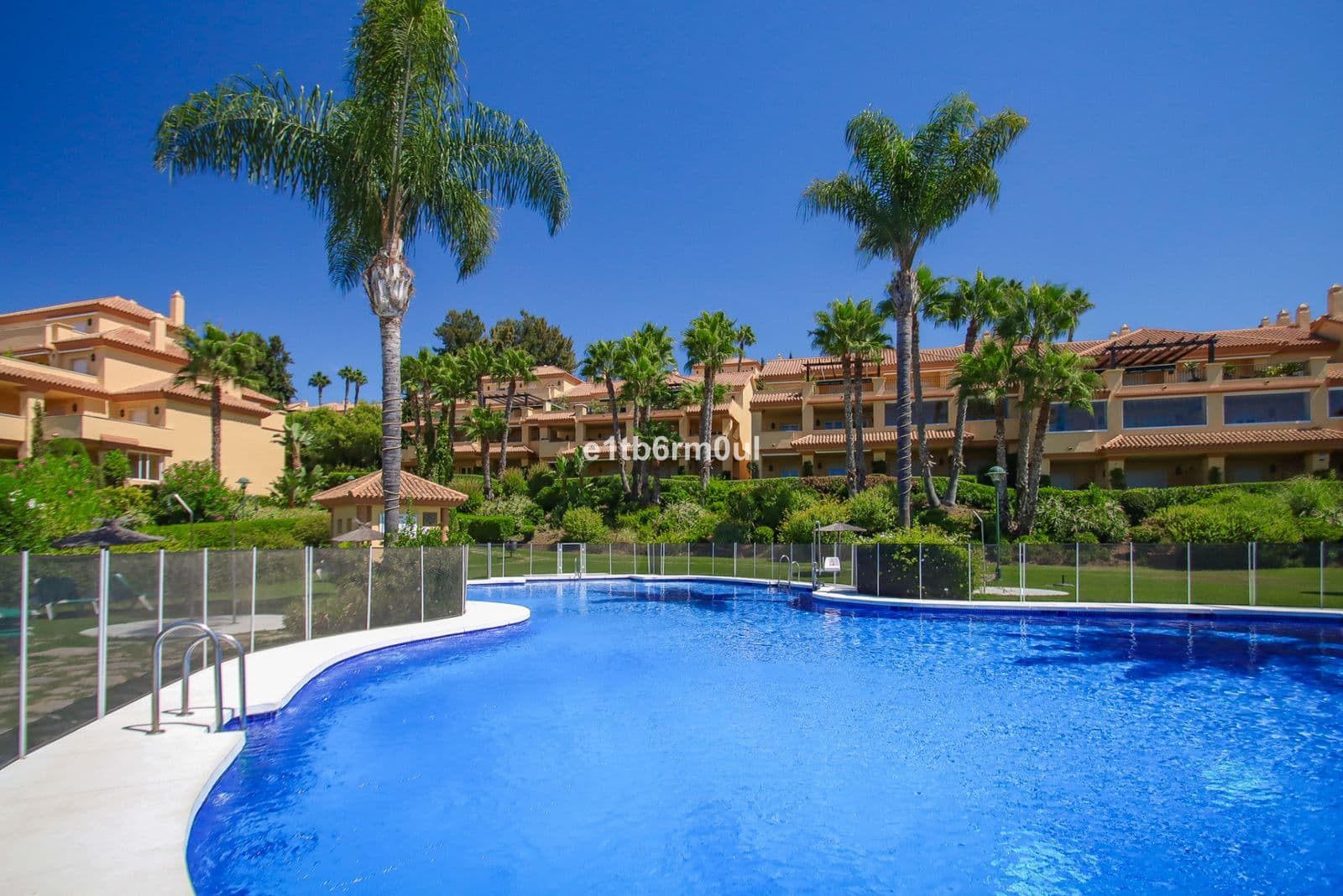 Ground Floor Apartment in Nueva Andalucía, Nueva Andalucía