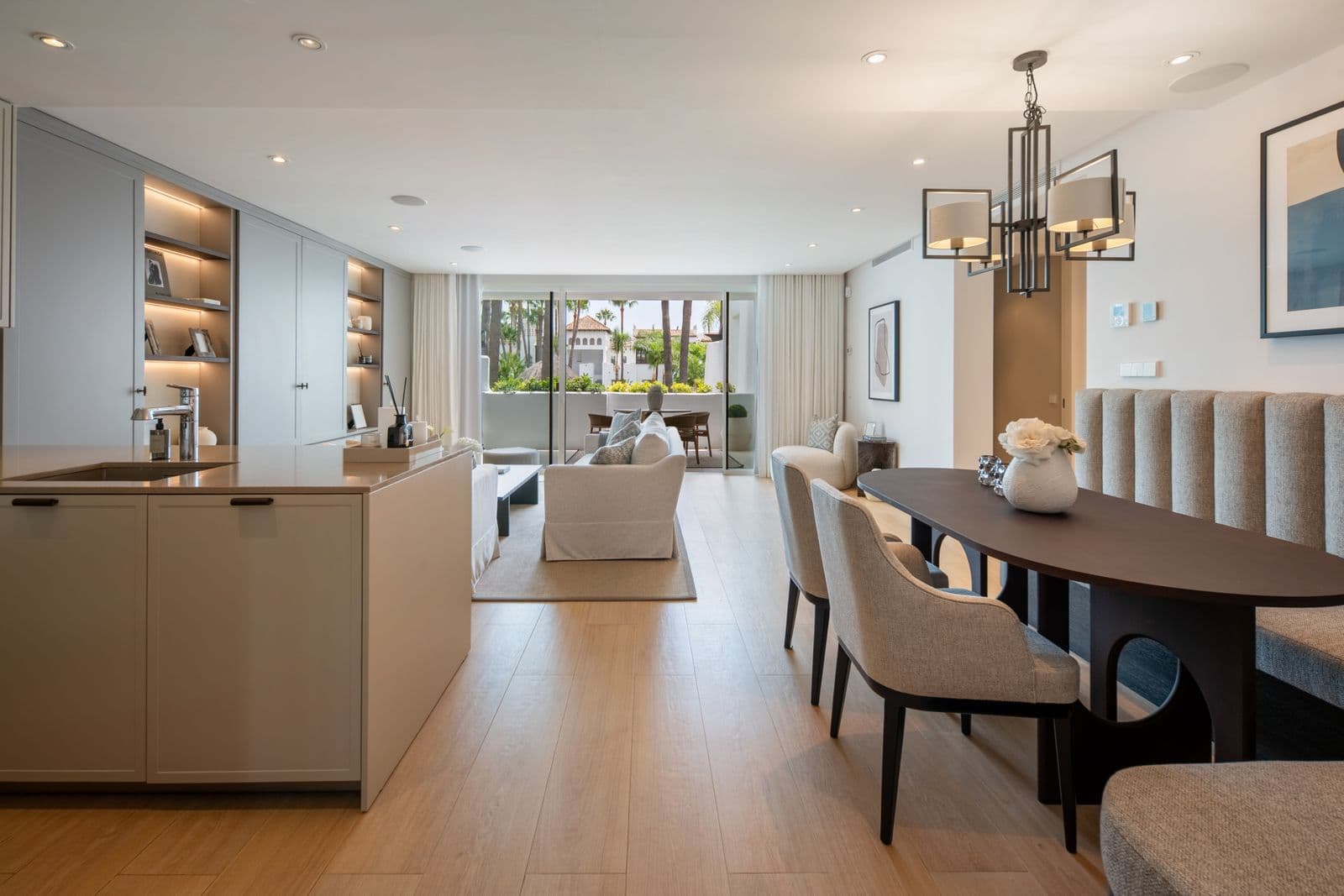 Middle Floor Apartment in The Golden Mile, Marbella