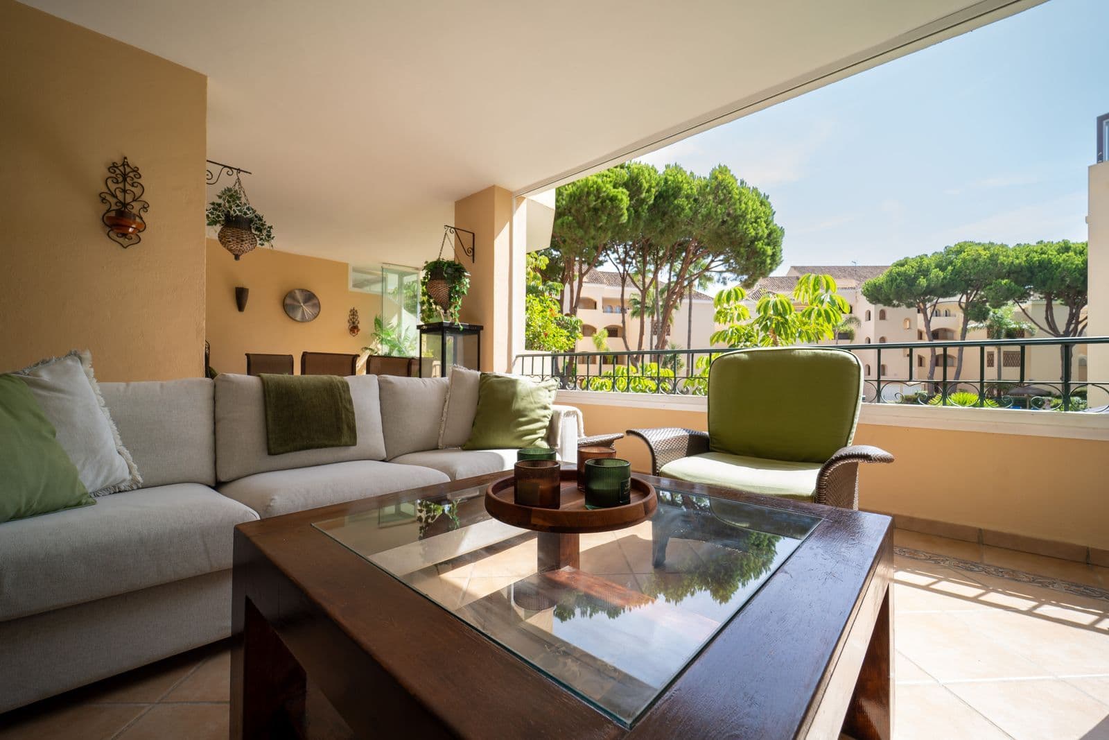 Middle Floor Apartment in Elviria, Marbella East