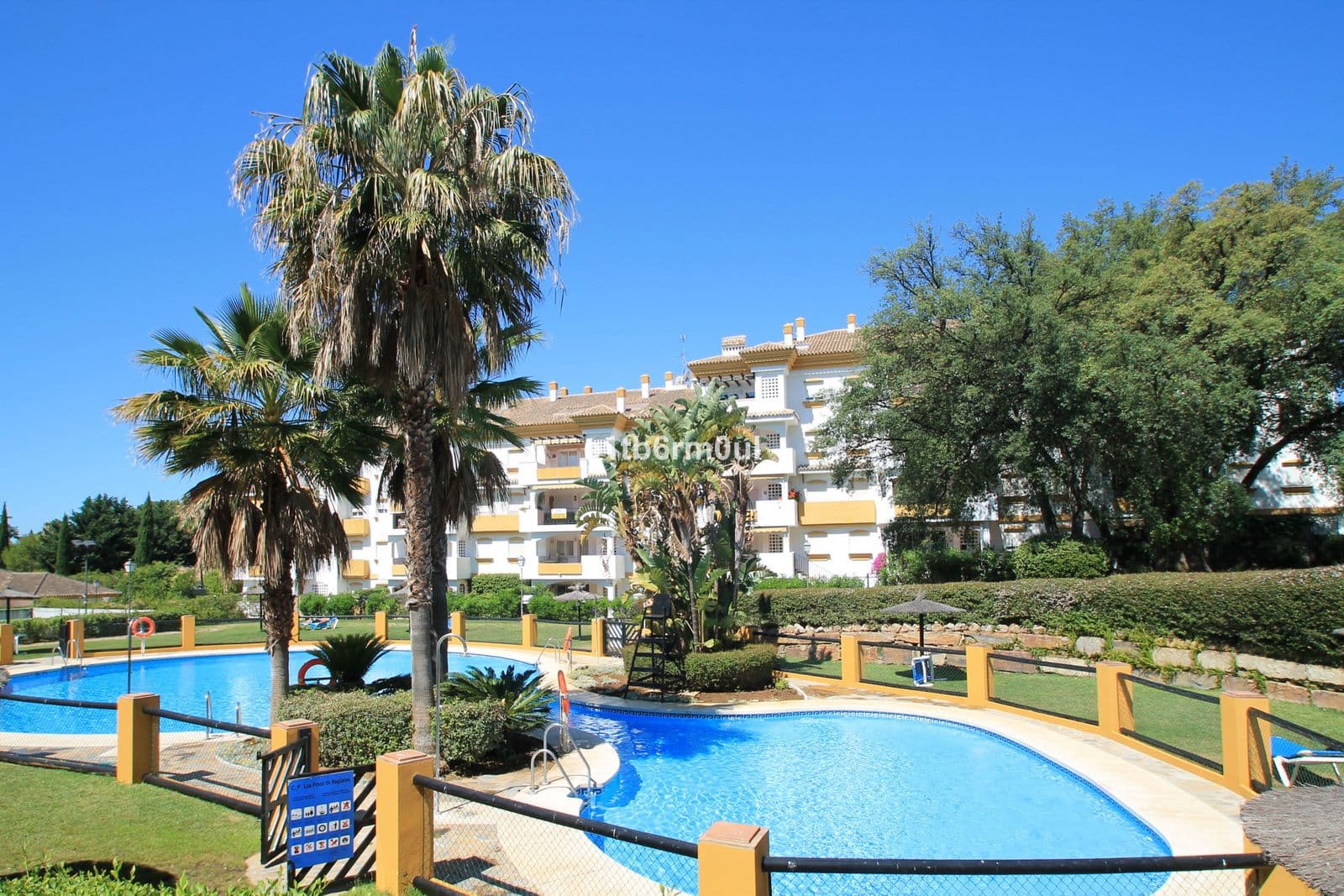 Middle Floor Apartment in The Golden Mile, Marbella