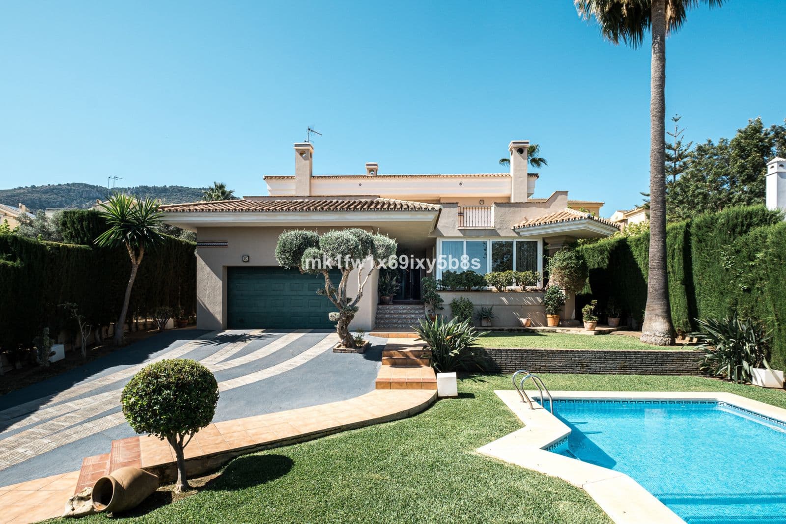 Detached Villa in Alhaurín de la Torre, Alhaurín de la Torre