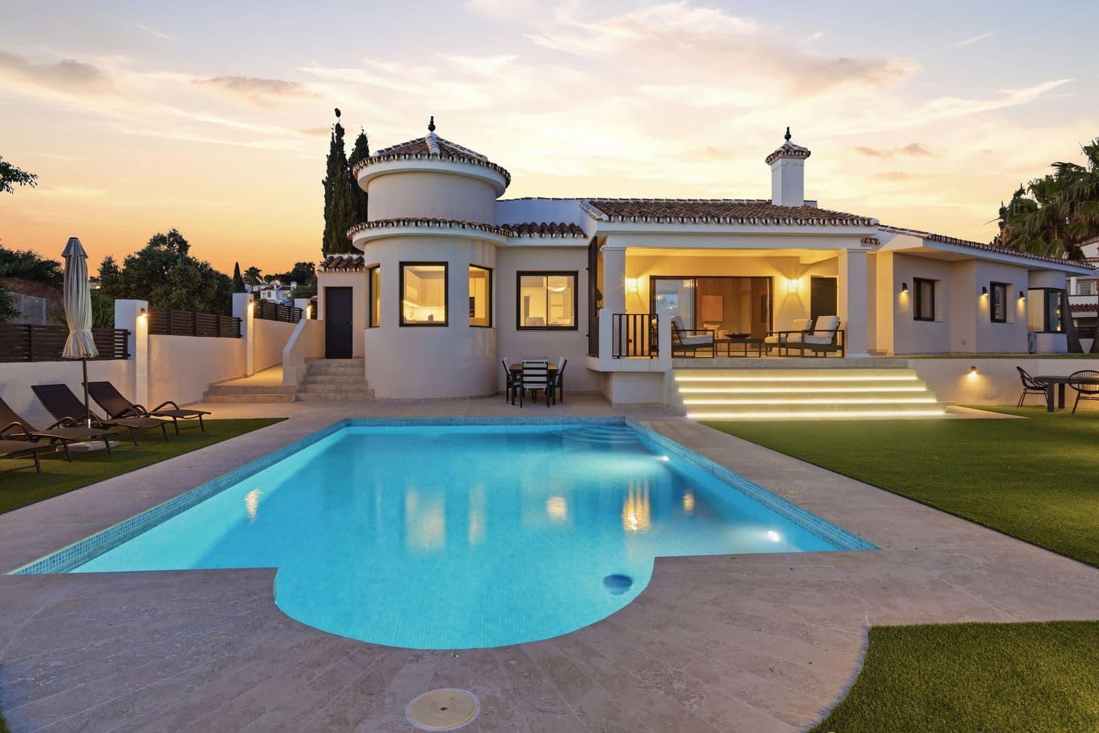 Detached Villa in El Chaparral, Mijas