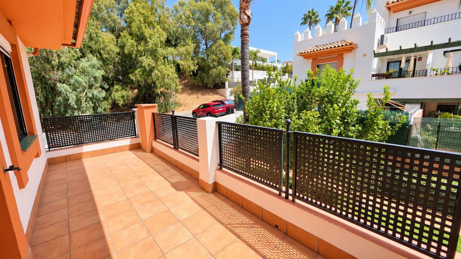 Middle Floor Apartment in Estepona, Estepona