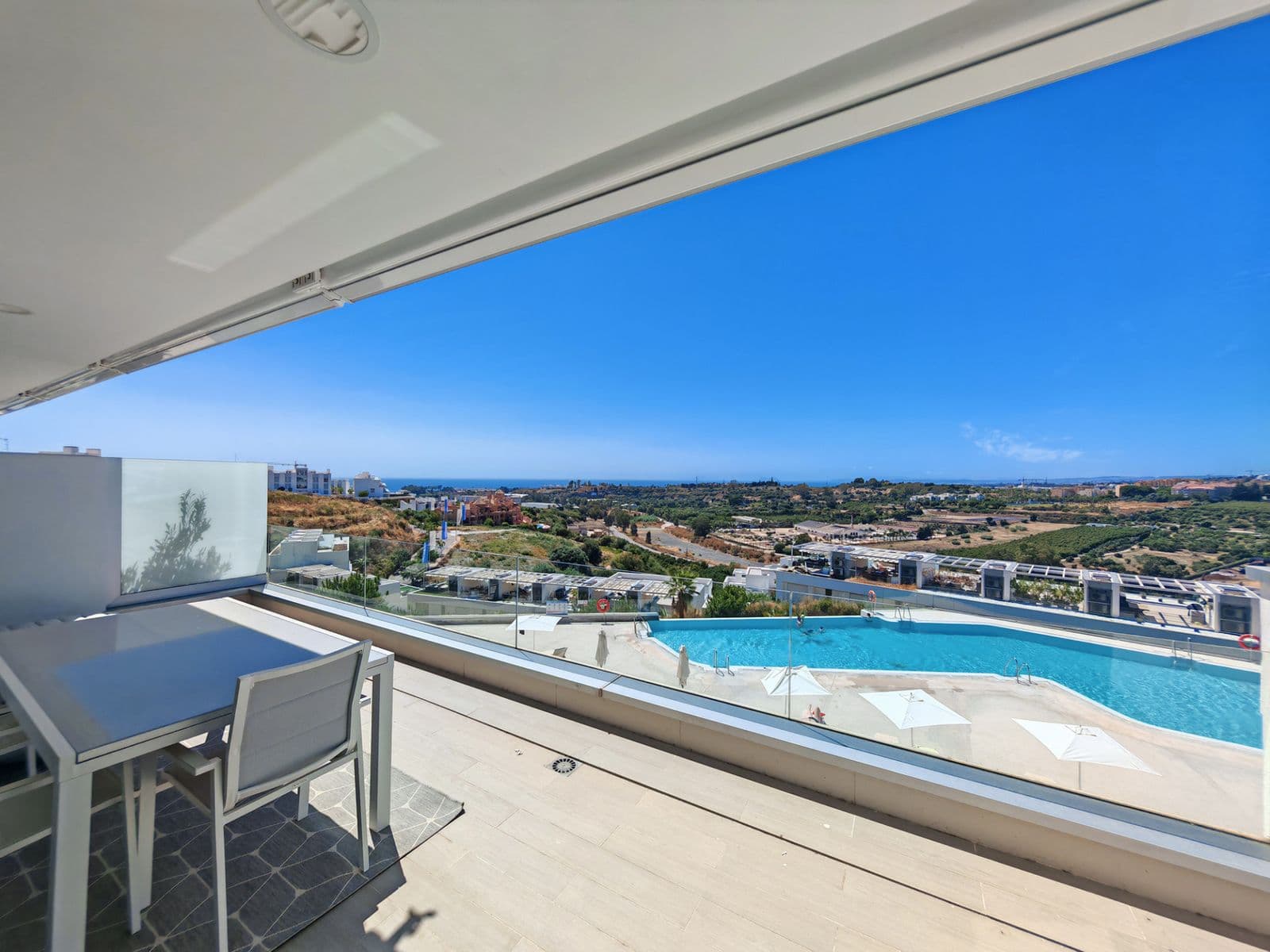 Middle Floor Apartment in Cancelada, Estepona