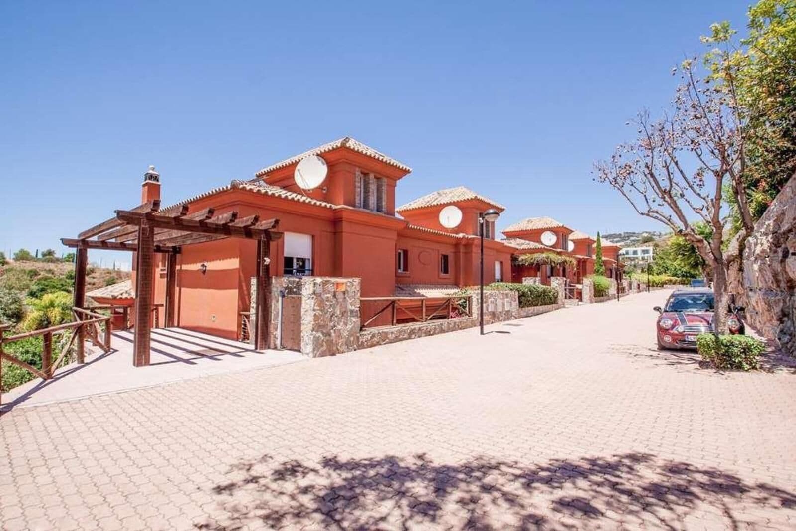 Semi-Detached House in Marbella, Marbella